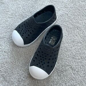 Toddler Black Water Shoes Size 7-8